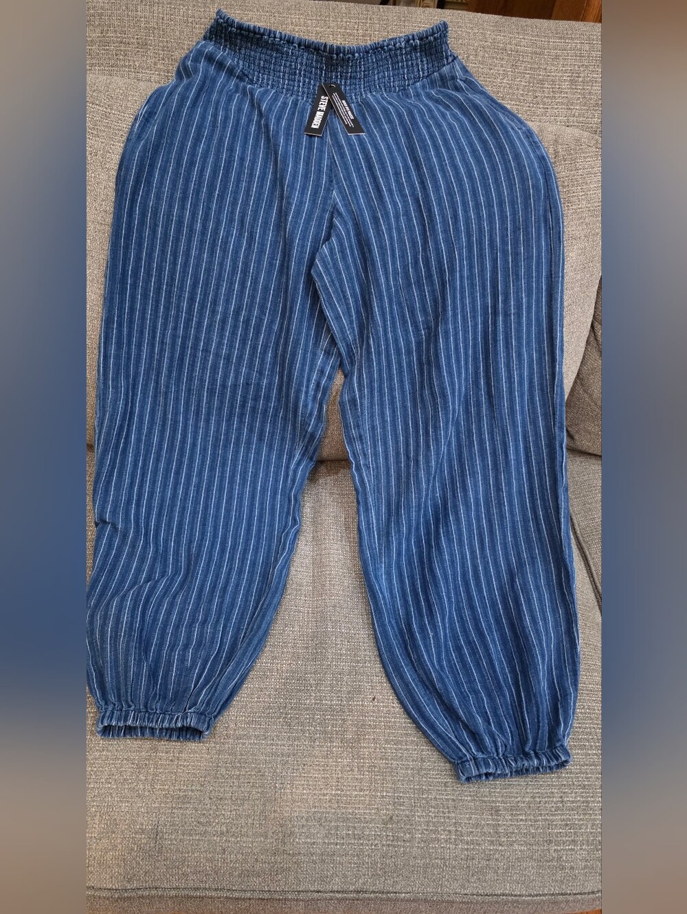 Steve Madden Women's Mid-Rise Pull-On Balloon Pants